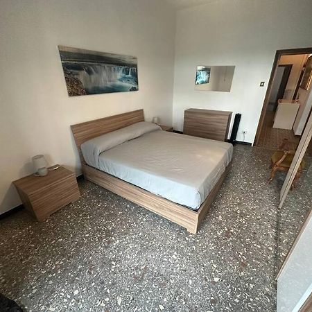 Metro C - Centocelle Ampio Appartamento Con Tre Camere Da Letto Rom Exterior foto