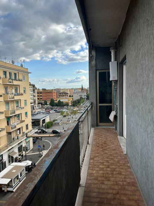 Metro C - Centocelle Ampio Appartamento Con Tre Camere Da Letto Rom Exterior foto
